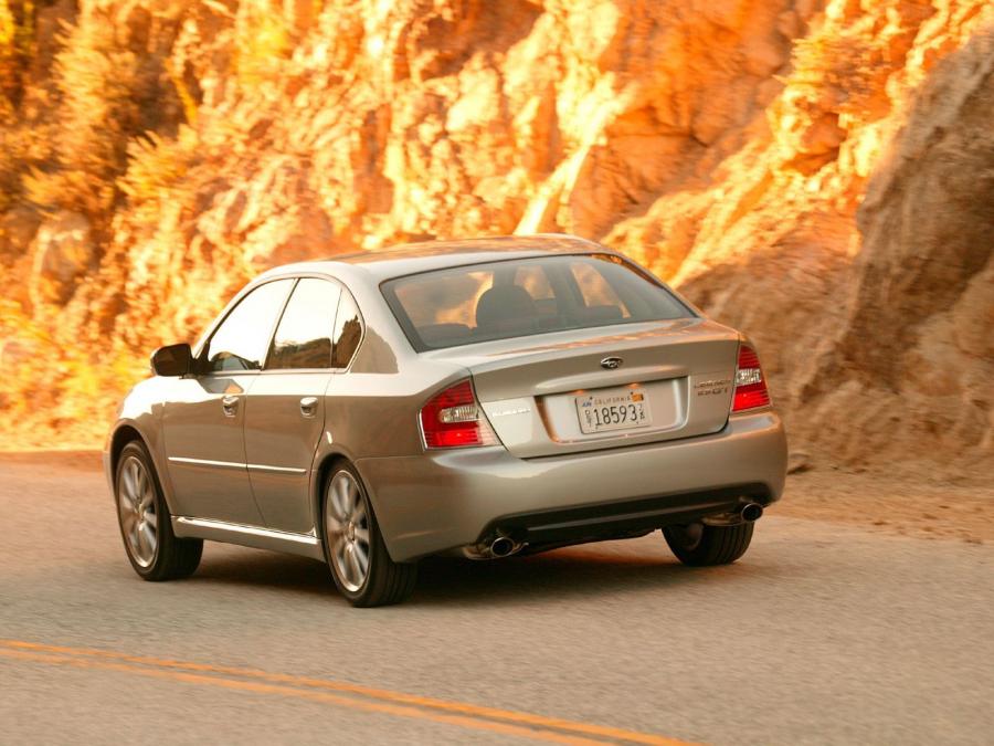  Subaru Legacy 2.5 GT 2003 года  (US) (фото 9 из 17)
